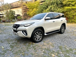 รถบ้าน รถมือสอง Toyota Fortuner 2.4 รุ่น V เกียร์ Auto 4WD ปี 2017 โดย หญิงรถบ้าน รถมือสองขอนแก่น ราคาถูก ผ่อนสบาย