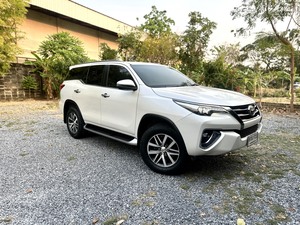 รถบ้าน รถมือสอง Toyota Fortuner 2.4 รุ่น V เกียร์ Auto 4WD ปี 2017 โดย หญิงรถบ้าน รถมือสองขอนแก่น ราคาถูก ผ่อนสบาย