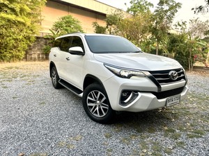 รถบ้าน รถมือสอง Toyota Fortuner 2.4 รุ่น V เกียร์ Auto 4WD ปี 2017 โดย หญิงรถบ้าน รถมือสองขอนแก่น ราคาถูก ผ่อนสบาย