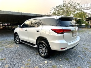 รถบ้าน รถมือสอง Toyota Fortuner 2.4 รุ่น V เกียร์ Auto 4WD ปี 2017 โดย หญิงรถบ้าน รถมือสองขอนแก่น ราคาถูก ผ่อนสบาย