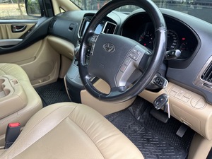 รถบ้าน รถมือสอง Hyundai H-1 2.5 Deluxe Van เกียร์ Auto ปี 2018 โดย หญิงรถบ้าน รถมือสองขอนแก่น ราคาถูก ผ่อนสบาย