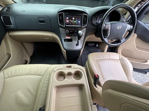 รถบ้าน รถมือสอง Hyundai H-1 2.5 Deluxe Van เกียร์ Auto ปี 2018 โดย หญิงรถบ้าน รถมือสองขอนแก่น ราคาถูก ผ่อนสบาย