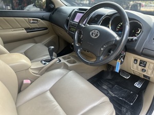 รถบ้าน รถมือสอง Toyota Fortuner 3.0 V เกียร์ Auto 2WD ปี 2010 โดย หญิงรถบ้าน รถมือสองขอนแก่น ราคาถูก ผ่อนสบาย