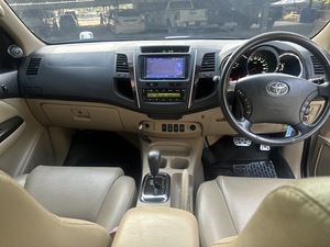 รถบ้าน รถมือสอง Toyota Fortuner 3.0 V เกียร์ Auto 2WD ปี 2010 โดย หญิงรถบ้าน รถมือสองขอนแก่น ราคาถูก ผ่อนสบาย