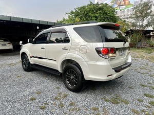 รถบ้าน รถมือสอง Toyota Fortuner 3.0 V เกียร์ Auto 2WD ปี 2015 โดย หญิงรถบ้าน รถมือสองขอนแก่น ราคาถูก ผ่อนสบาย