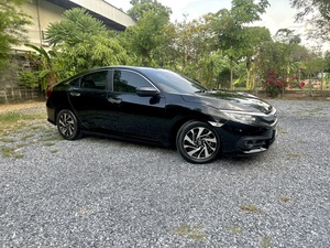 รถบ้าน รถมือสอง Honda Civic 1.8 i-VTEC รุ่น EL เกียร์ Auto ปี 2017  โดย หญิงรถบ้าน รถมือสองขอนแก่น ราคาถูก ผ่อนสบาย