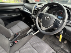 รถบ้าน รถมือสอง Toyota Yaris Ativ 1.2 รุ่น E เกียร์ Auto ปี 2017 โดย หญิงรถบ้าน รถมือสองขอนแก่น ราคาถูก ผ่อนสบาย