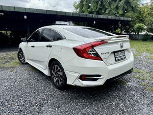 รถบ้าน รถมือสอง Honda Civic 1.8 i-VTEC รุ่น EL เกียร์ Auto ปี 2016 โดย หญิงรถบ้าน รถมือสองขอนแก่น ราคาถูก ผ่อนสบาย