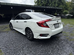รถบ้าน รถมือสอง Honda Civic 1.8 i-VTEC รุ่น EL เกียร์ Auto ปี 2016 โดย หญิงรถบ้าน รถมือสองขอนแก่น ราคาถูก ผ่อนสบาย