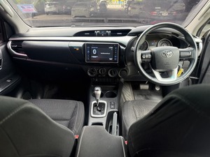รถบ้าน รถมือสอง Toyota Hilux Revo Prerunner Smart Cab 2.4 เกียร์ AT ปี 2018 โดย หญิงรถบ้าน รถมือสองขอนแก่น ราคาถูก ผ่อนสบาย