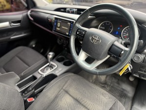 รถบ้าน รถมือสอง Toyota Hilux Revo Prerunner Smart Cab 2.4 เกียร์ AT ปี 2018 โดย หญิงรถบ้าน รถมือสองขอนแก่น ราคาถูก ผ่อนสบาย