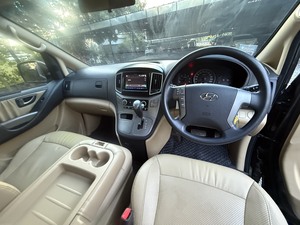 รถบ้าน รถมือสอง Hyundai H-1 2.5 Elite Plus เกียร์ Auto ปี 2016 โดย หญิงรถบ้าน รถมือสองขอนแก่น ราคาถูก ผ่อนสบาย