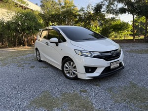 รถบ้าน รถมือสอง Honda Jazz 1.5 i-VTEC รุ่น S เกียร์ Auto ปี 2015 โดย หญิงรถบ้าน รถมือสองขอนแก่น ราคาถูก ผ่อนสบาย
