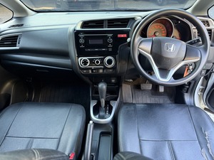 รถบ้าน รถมือสอง Honda Jazz 1.5 i-VTEC รุ่น S เกียร์ Auto ปี 2015 โดย หญิงรถบ้าน รถมือสองขอนแก่น ราคาถูก ผ่อนสบาย