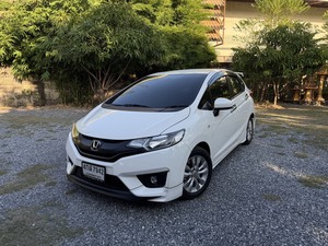 รถบ้าน รถมือสอง Honda Jazz 1.5 i-VTEC รุ่น S เกียร์ Auto ปี 2015 โดย หญิงรถบ้าน รถมือสองขอนแก่น ราคาถูก ผ่อนสบาย