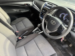 รถบ้าน รถมือสอง Toyota Yaris Ativ 1.2 E เกียร์ Auto ปี 2017  โดย หญิงรถบ้าน รถมือสองขอนแก่น ราคาถูก ผ่อนสบาย