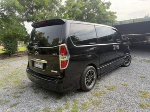 รถบ้าน รถมือสอง Hyundai H-1 2.5 Deluxe Van เกียร์ Auto ปี 2018  โดย หญิงรถบ้าน รถมือสองขอนแก่น ราคาถูก ผ่อนสบาย