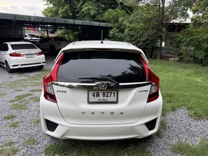 รถบ้าน รถมือสอง Honda Jazz 1.5 i-VTEC รุ่น SV เกียร์ Auto ปี 2015 โดย หญิงรถบ้าน รถมือสองขอนแก่น ราคาถูก ผ่อนสบาย