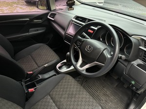 รถบ้าน รถมือสอง Honda Jazz 1.5 i-VTEC รุ่น SV เกียร์ Auto ปี 2015 โดย หญิงรถบ้าน รถมือสองขอนแก่น ราคาถูก ผ่อนสบาย