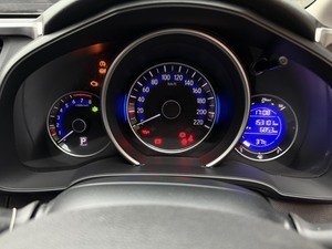 รถบ้าน รถมือสอง Honda Jazz 1.5 i-VTEC รุ่น SV เกียร์ Auto ปี 2015 โดย หญิงรถบ้าน รถมือสองขอนแก่น ราคาถูก ผ่อนสบาย