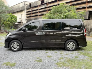 รถบ้าน รถมือสอง Hyundai H-1 2.5 Deluxe Van เกียร์ Auto ปี 2017 โดย หญิงรถบ้าน รถมือสองขอนแก่น ราคาถูก ผ่อนสบาย