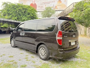 รถบ้าน รถมือสอง Hyundai H-1 2.5 Deluxe Van เกียร์ Auto ปี 2017 โดย หญิงรถบ้าน รถมือสองขอนแก่น ราคาถูก ผ่อนสบาย