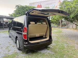 รถบ้าน รถมือสอง Hyundai H-1 2.5 Deluxe Van เกียร์ Auto ปี 2017 โดย หญิงรถบ้าน รถมือสองขอนแก่น ราคาถูก ผ่อนสบาย