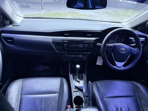 รถบ้าน รถมือสอง Toyota Corolla Altis 1.8 รุ่น S ESport เกียร์ Auto ปี 2015  โดย หญิงรถบ้าน รถมือสองขอนแก่น ราคาถูก ผ่อนสบาย