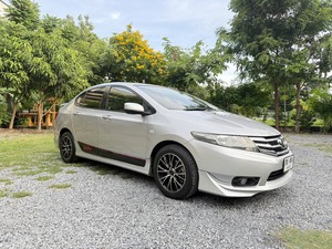 รถบ้าน รถมือสอง Honda City 1.5 i-VTEC รุ่น S เกียร์ Auto ปี 2013 โดย หญิงรถบ้าน รถมือสองขอนแก่น ราคาถูก ผ่อนสบาย