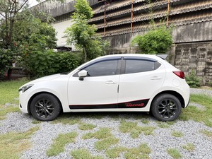 รถบ้าน รถมือสอง Mazda2 Hatchback 1.3 SkyActiv-G High Connect เกียร์ Auto ปี 2015 โดย หญิงรถบ้าน รถมือสองขอนแก่น ราคาถูก ผ่อนสบาย