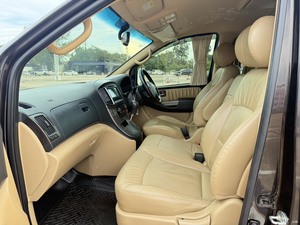 รถบ้าน รถมือสอง Hyundai H-1 2.5 Deluxe Van เกียร์ Auto ปี 2018 โดย หญิงรถบ้าน รถมือสองขอนแก่น ราคาถูก ผ่อนสบาย