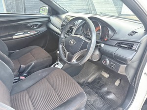 รถบ้าน รถมือสอง Toyota Yaris 1.2 รุ่น G เกียร์ Auto ปี 2015  โดย หญิงรถบ้าน รถมือสองขอนแก่น ราคาถูก ผ่อนสบาย