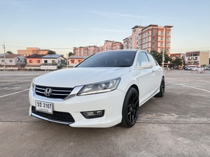 รถบ้าน รถมือสอง Honda Accord 2.0 i-VTEC รุ่น EL เกียร์ Auto ปี 2013  โดย หญิงรถบ้าน รถมือสองขอนแก่น ราคาถูก ผ่อนสบาย