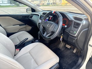 รถบ้าน รถมือสอง Honda City 1.5 i-VTEC รุ่น S เกียร์ Auto ปี 2015 โดย หญิงรถบ้าน รถมือสองขอนแก่น ราคาถูก ผ่อนสบาย