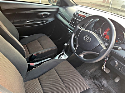 รถบ้าน รถมือสอง Toyota Yaris 1.2 รุ่น E เกียร์ Auto ปี 2013 โดย หญิงรถบ้าน รถมือสองขอนแก่น ราคาถูก ผ่อนสบาย