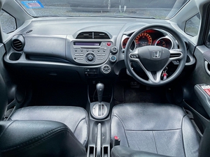 รถบ้าน รถมือสอง Honda Jazz 1.5 i-VTEC รุ่น V เกียร์ Auto ปี 2009 โดย หญิงรถบ้าน รถมือสองขอนแก่น ราคาถูก ผ่อนสบาย