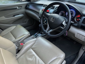 รถบ้าน รถมือสอง Honda City 1.5 i-VTEC รุ่น V เกียร์ Auto ปี 2013 โดย หญิงรถบ้าน รถมือสองขอนแก่น ราคาถูก ผ่อนสบาย