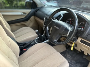 รถบ้าน รถมือสอง ISUZU D-MAX Space Cab 2.5 Z Ddi ปี 2012 เกียร์ MT โดย หญิงรถบ้าน รถมือสองขอนแก่น ราคาถูก ผ่อนสบาย