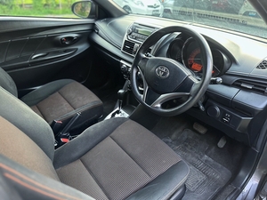 รถบ้าน รถมือสอง Toyota Yaris 1.2 รุ่น E เกียร์ Auto ปี 2015 โดย หญิงรถบ้าน รถมือสองขอนแก่น ราคาถูก ผ่อนสบาย