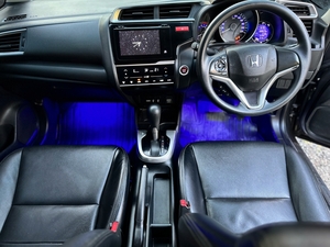 รถบ้าน รถมือสอง Honda Jazz 1.5 i-VTEC รุ่น V เกียร์ Auto ปี 2015 โดย หญิงรถบ้าน รถมือสองขอนแก่น ราคาถูก ผ่อนสบาย